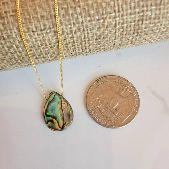 Abalone Shell Necklace Minimalist Crystal Gemstone floating - Picture 5 of 6